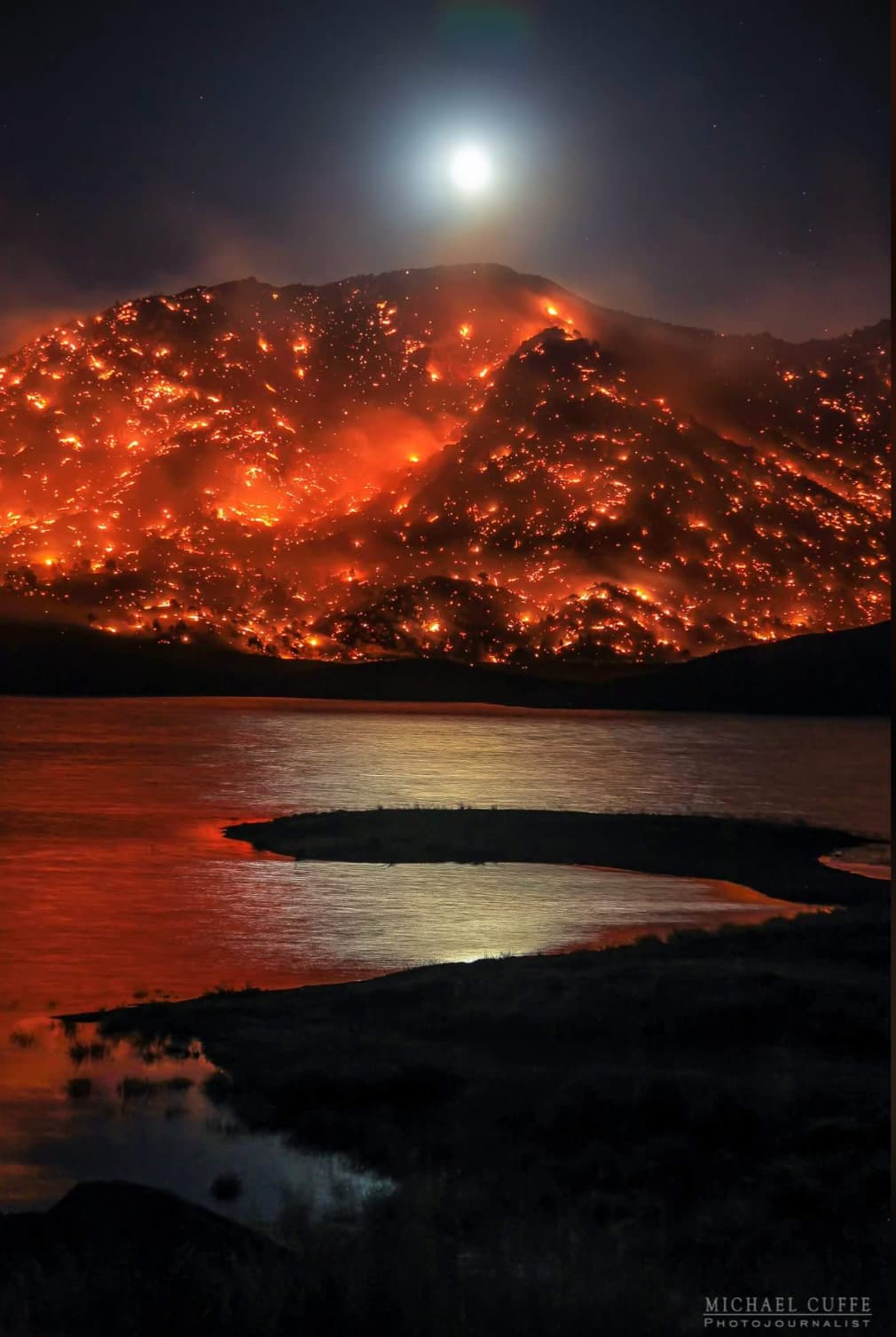 erskine fire - Michael Cuffe Photojournalist